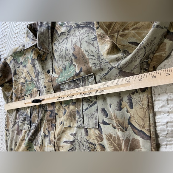 Vintage Redhead Camo Button Up - Picture 6 of 8